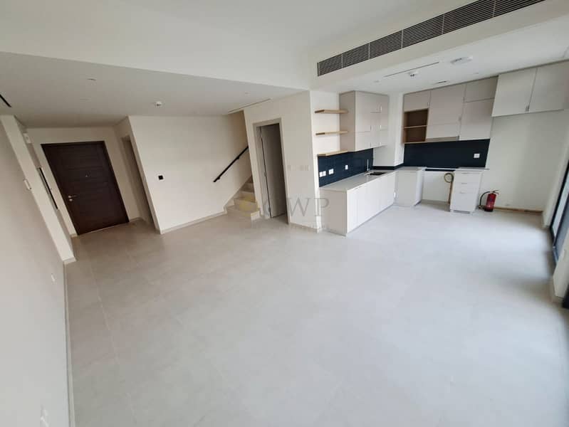 Immaculate | Fresh | On the Park | Family Perfect