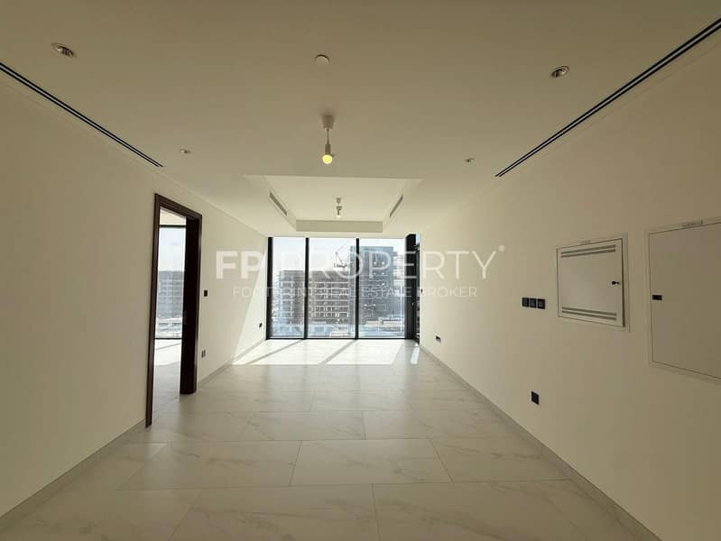 Spacious | 3 BHK Luxury Apartment | Vacant