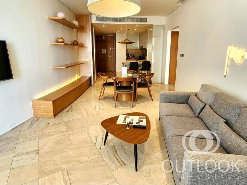 Urgent Sale I Luxury Penthouse with Pool I Vacant