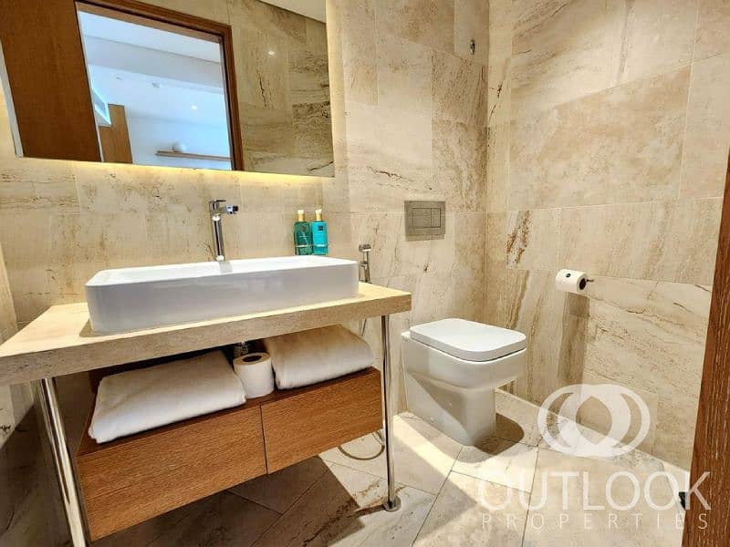 Urgent Sale I Luxury Penthouse with Pool I Vacant - Image 12