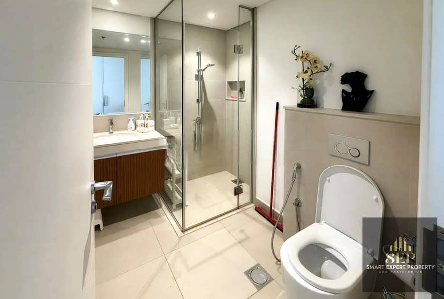 Emaar-Finished 2BR | Fully Furnish | Creek-Facing - Image 6