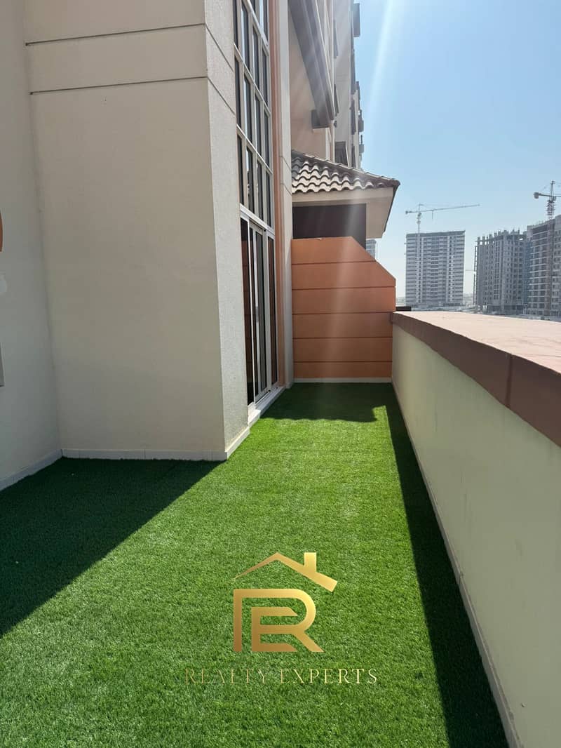 Unfurnished 2 Bedroom Apartment in Spanish Building, Dubai Sports City - Image 12