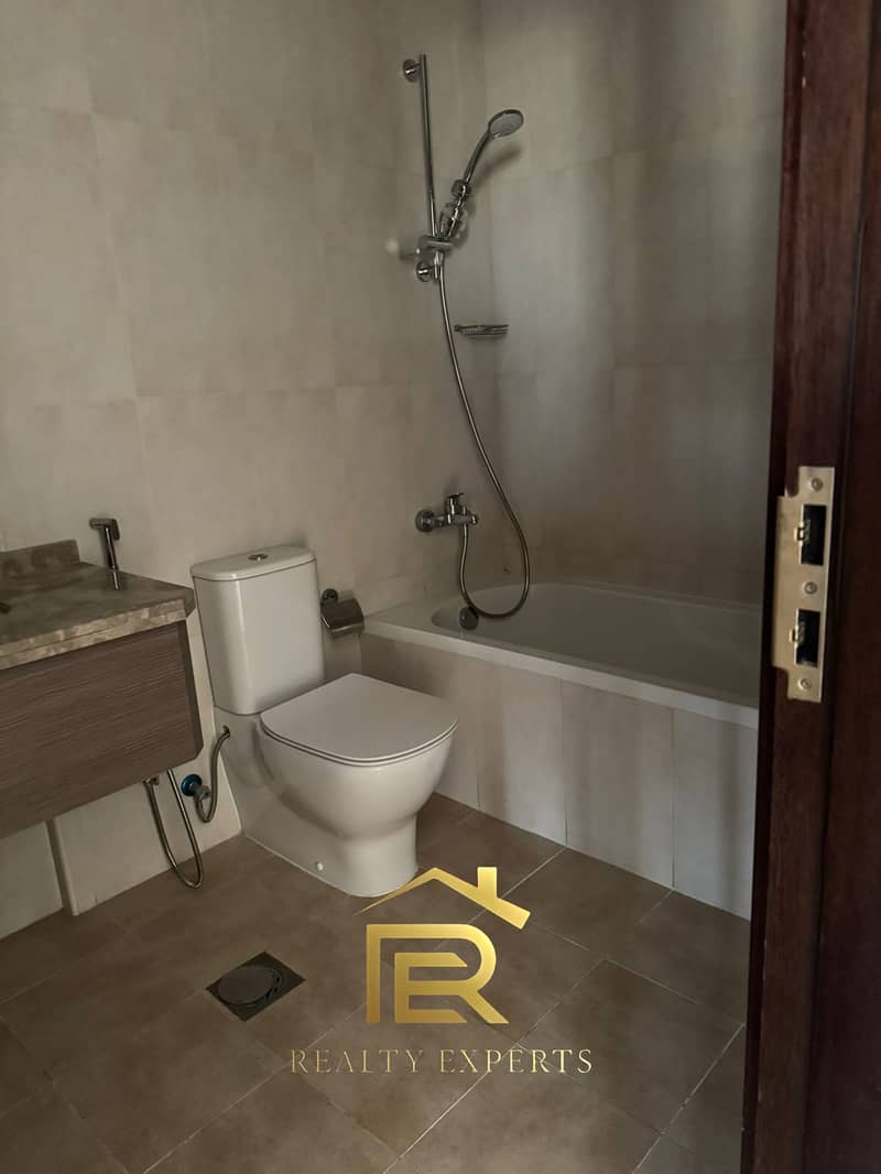 Unfurnished 2 Bedroom Apartment in Spanish Building, Dubai Sports City - Image 18