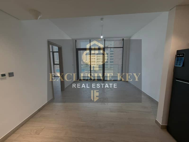 “Exclusive 2-Bedroom Apartment in Azizi Riviera with Stunning Lagoon Views”