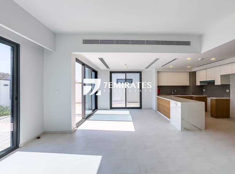 Single Row | Ready To Move In | 4BR Unfurnished - Image 7