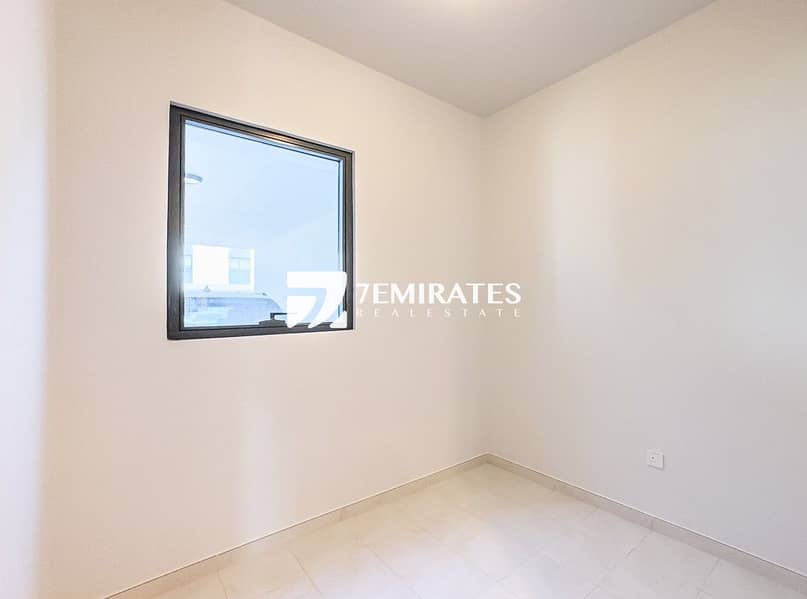 Single Row | Ready To Move In | 4BR Unfurnished - Image 16