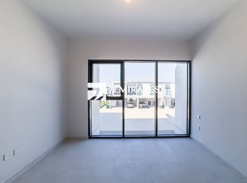 Single Row | Ready To Move In | 4BR Unfurnished - Image 27