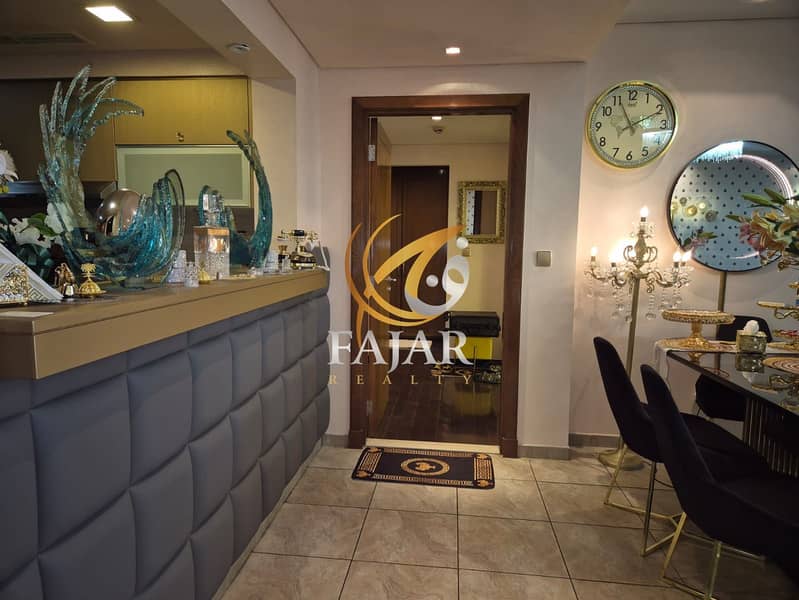 Luxury living | VACANT | Waterfront living - Image 17