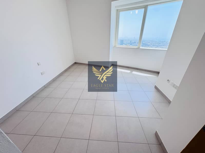 Chiller Free Laundry / High Floor / Book Now k