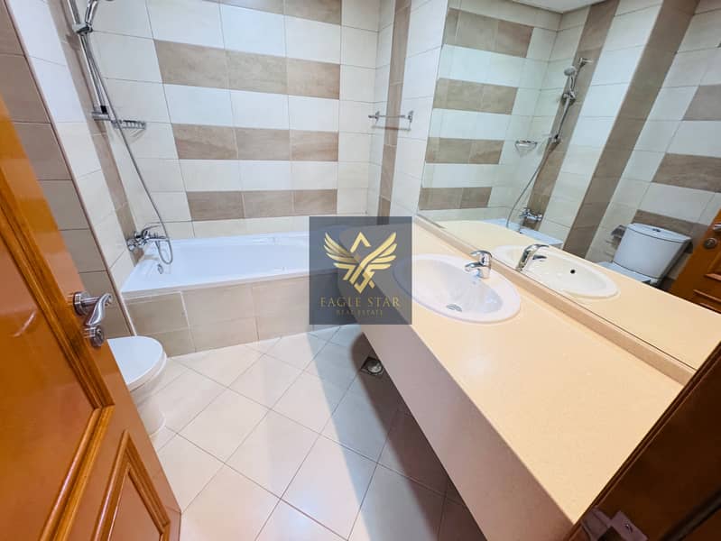 Chiller Free Laundry / High Floor / Book Now k - Image 14