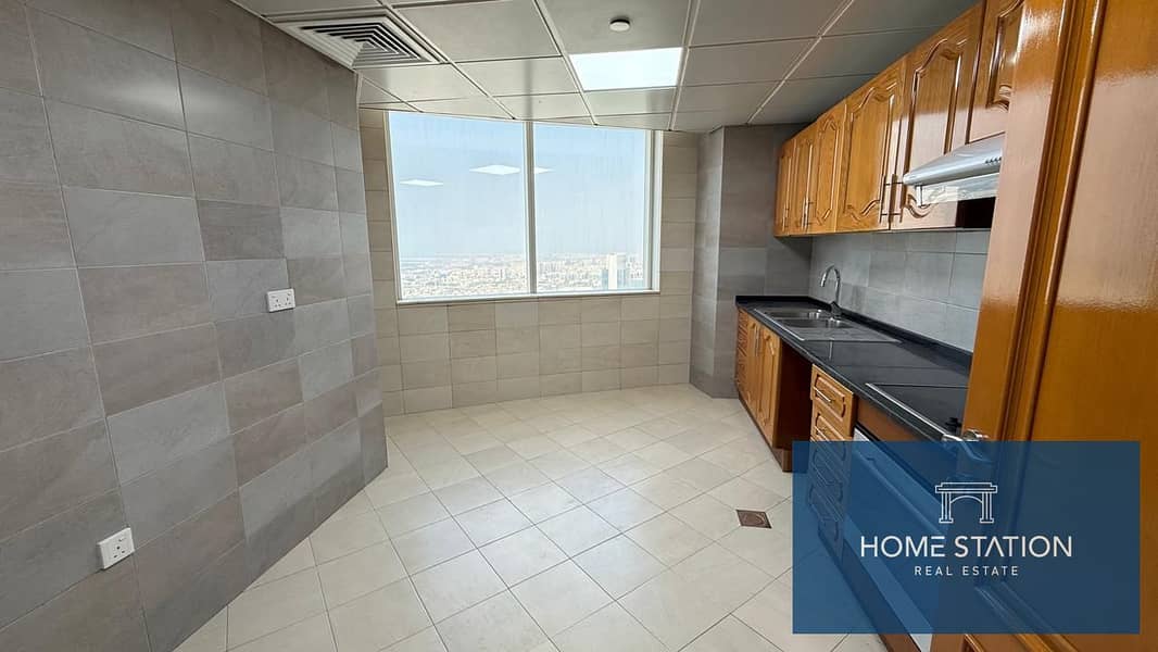 “Spacious Top-Floor Apartment • Chiller-Free • Laundry Area • Incredible Views” - Image 6