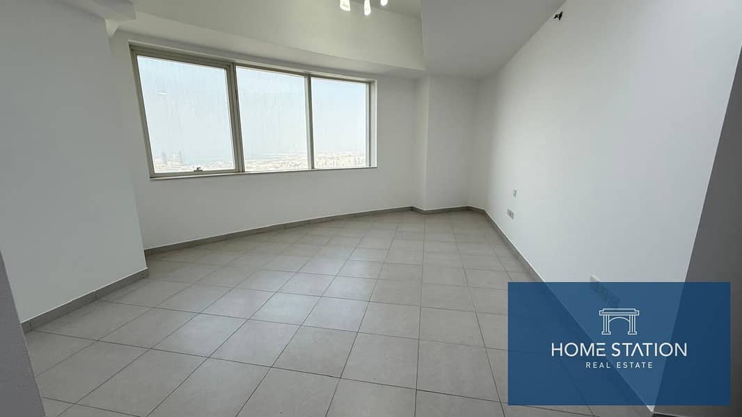 “Spacious Top-Floor Apartment • Chiller-Free • Laundry Area • Incredible Views” - Image 12