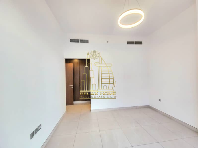 Spacious 2BHK | Amazing Layout | Gym & Pool | Book Now