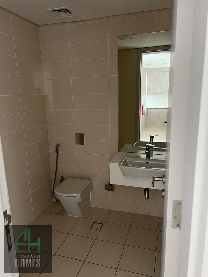 Bright & Spacious I Most Affordable I Ready to move in | Prime Location - Image 12