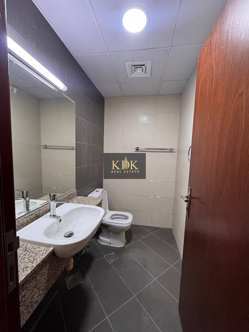 Unfurnished 3BR | Premium Quality | View Now - Image 7