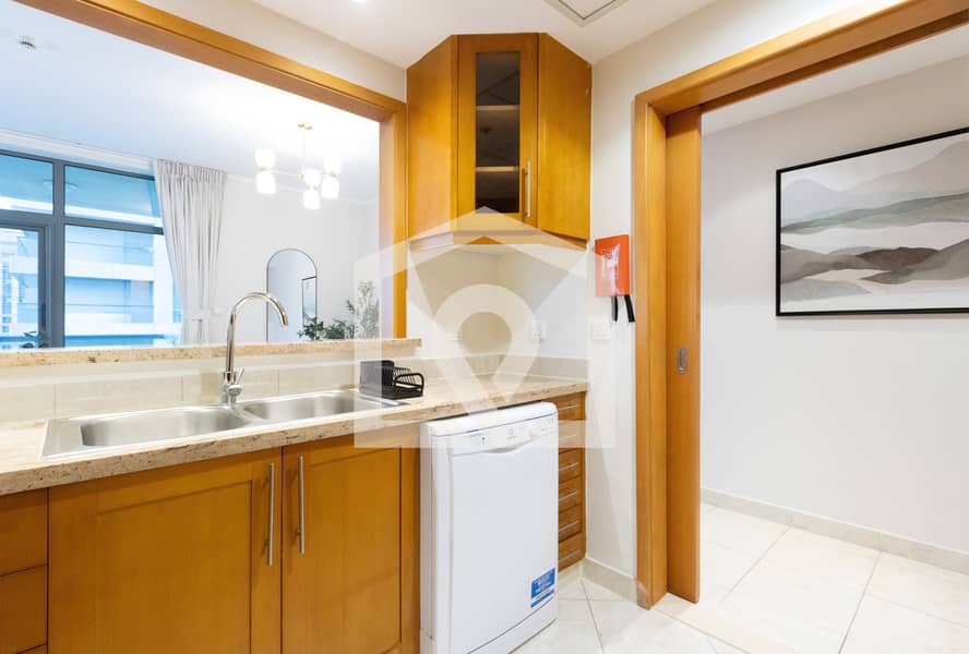 Bright Furnished Apartment with City Views – The Links East Tower - Image 28