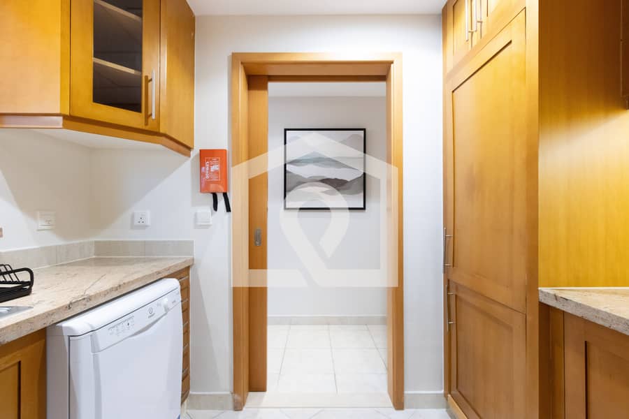 Bright Furnished Apartment with City Views – The Links East Tower - Image 29