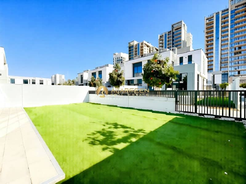 Unfurnished | Bright ambiance | Prime Location