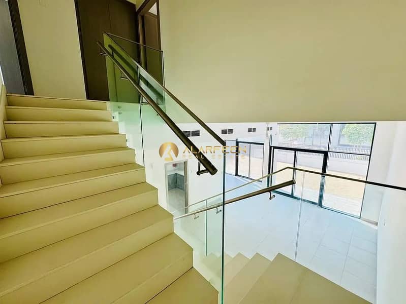 Unfurnished | Bright ambiance | Prime Location - Image 12