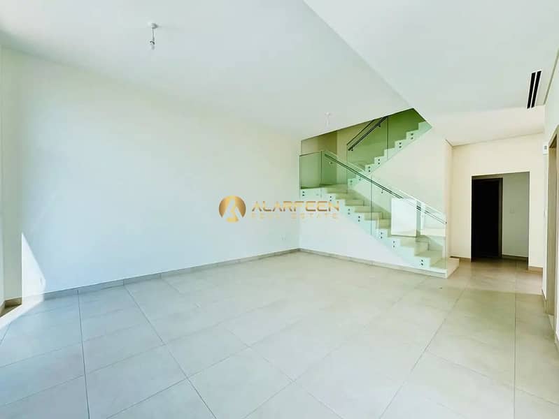 Unfurnished | Bright ambiance | Prime Location - Image 15