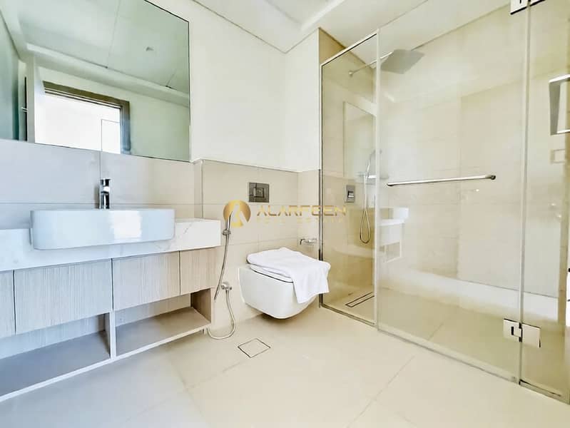 Unfurnished | Bright ambiance | Prime Location - Image 17