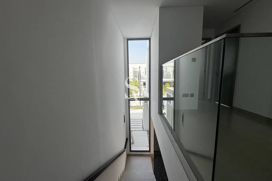 Upgraded Near To Pool And Park | Single Row - Image 7