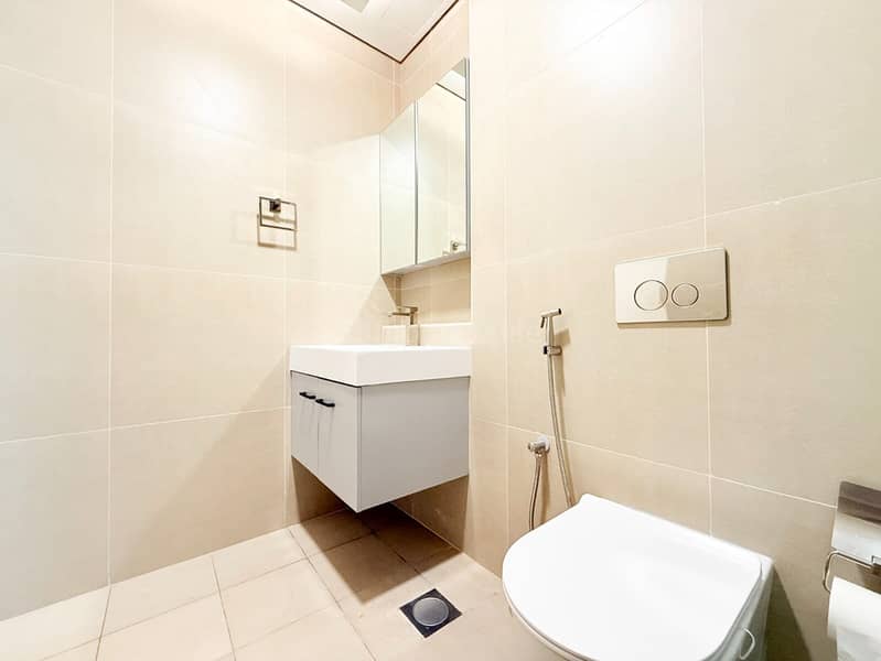 Next to Metro | Fully furnished | Best ROI - Image 12