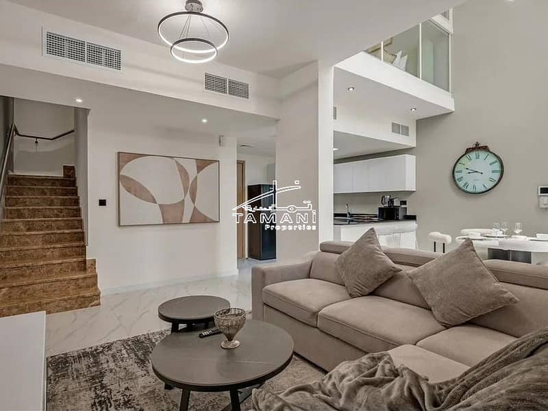 Exquisite 2BR Upgraded Townhouse | Fully Furnished