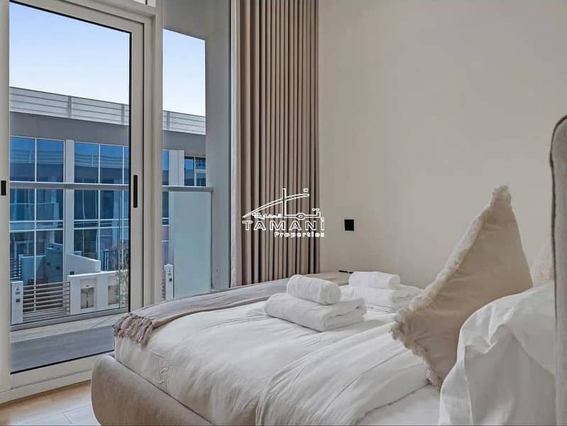 Exquisite 2BR Upgraded Townhouse | Fully Furnished