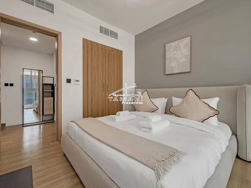 Exquisite 2BR Upgraded Townhouse | Fully Furnished - Image 9