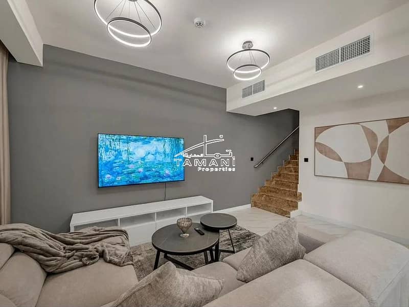 Exquisite 2BR Upgraded Townhouse | Fully Furnished - Image 12