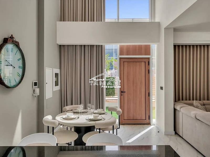 Exquisite 2BR Upgraded Townhouse | Fully Furnished - Image 18