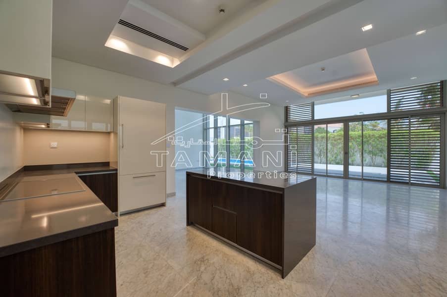 Phase One Vacant Corner Contemporary 5BR - Image 8