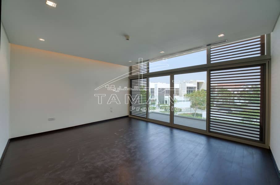 Phase One Vacant Corner Contemporary 5BR - Image 13