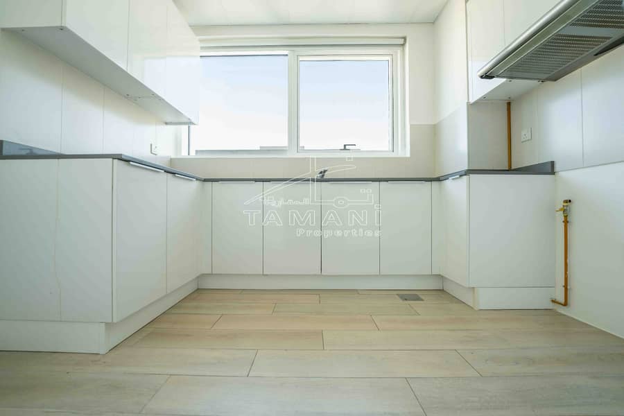 Park view Ready to move in Closed kitchen - Image 9