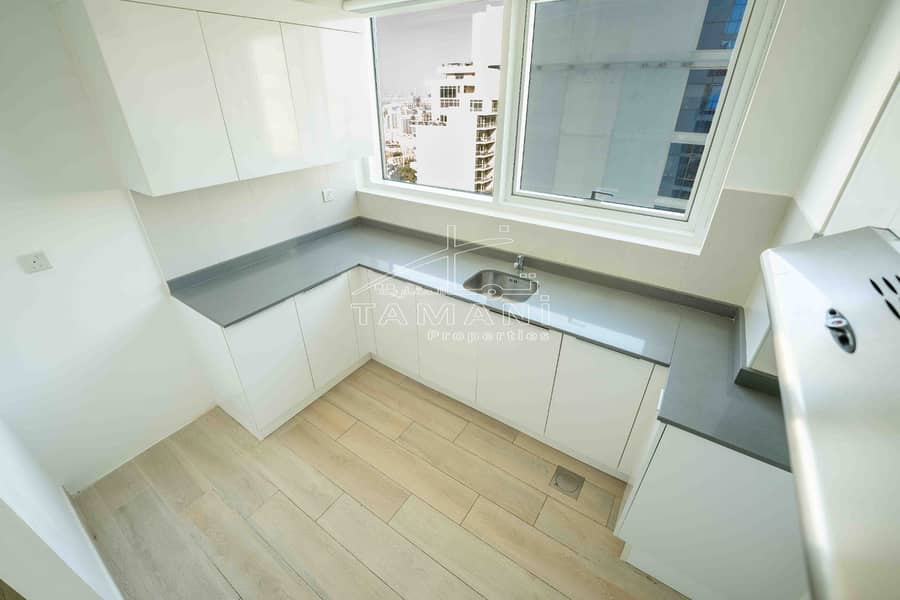 Park view Ready to move in Closed kitchen - Image 10