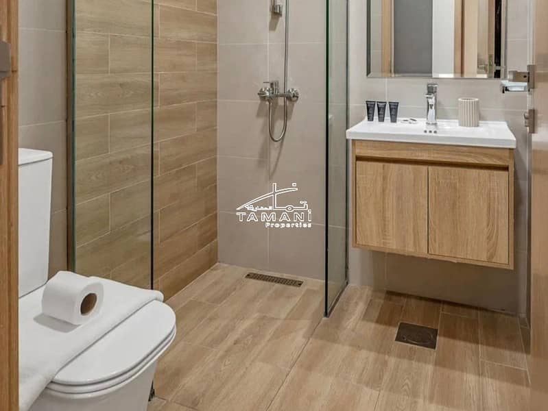 Exquisite 2BR Upgraded Townhouse | Fully Furnished - Image 27