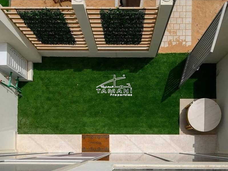 Exquisite 2BR Upgraded Townhouse | Fully Furnished - Image 34