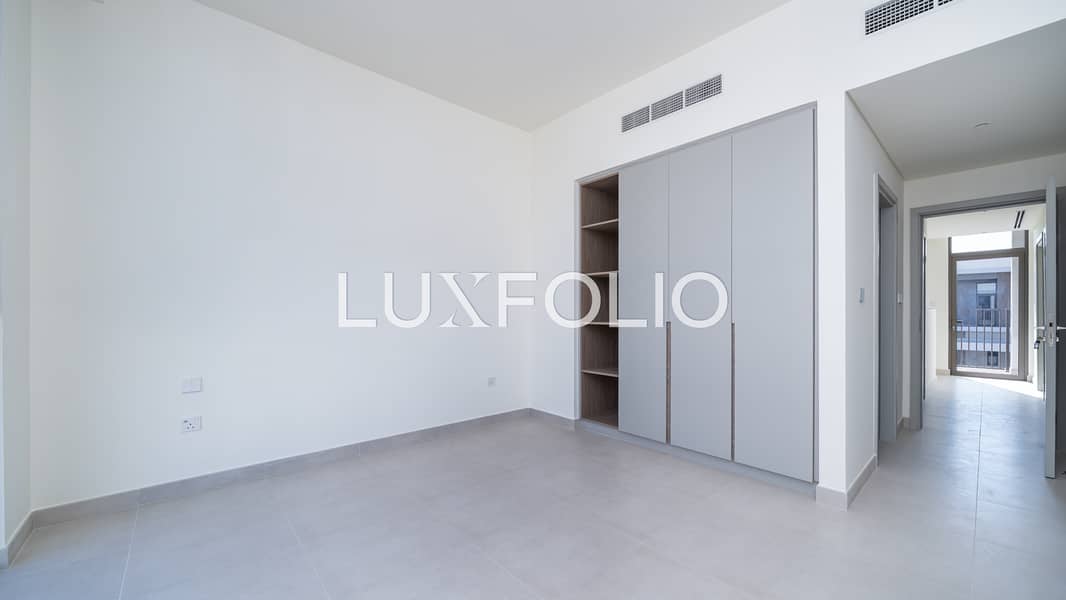 Huge Plot | Ready to Move | Corner Unit - Image 23