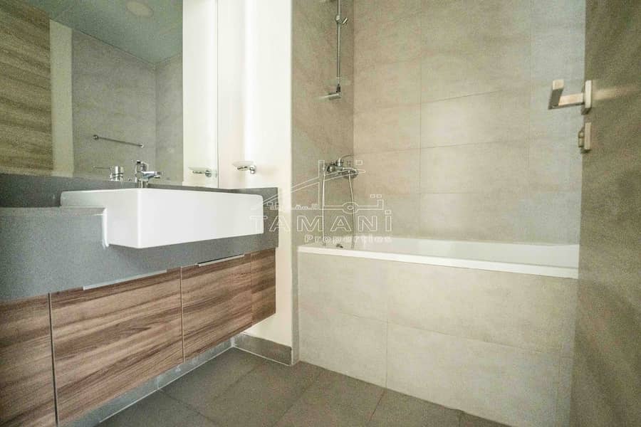 Park view Ready to move in Closed kitchen - Image 20