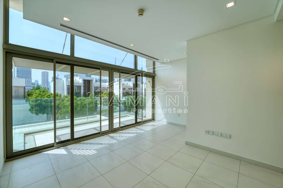 Phase One Vacant Corner Contemporary 5BR - Image 15