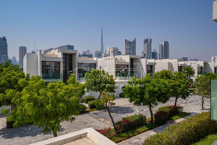 Phase One Vacant Corner Contemporary 5BR - Image 17