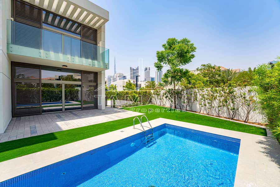 Phase One Vacant Corner Contemporary 5BR - Image 23