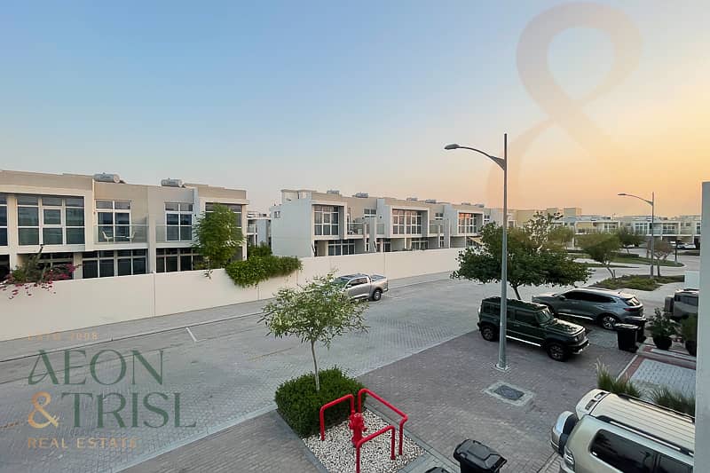 3BR Fully Furnished | Pool Facing | Single Row