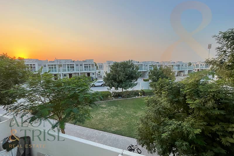 3BR Fully Furnished | Pool Facing | Single Row