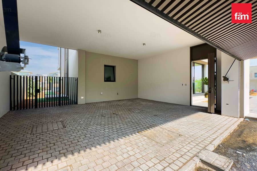 SINGLE ROW CORNER UNIT| BURJ VIEWl NEAR AMENITIES - Image 13