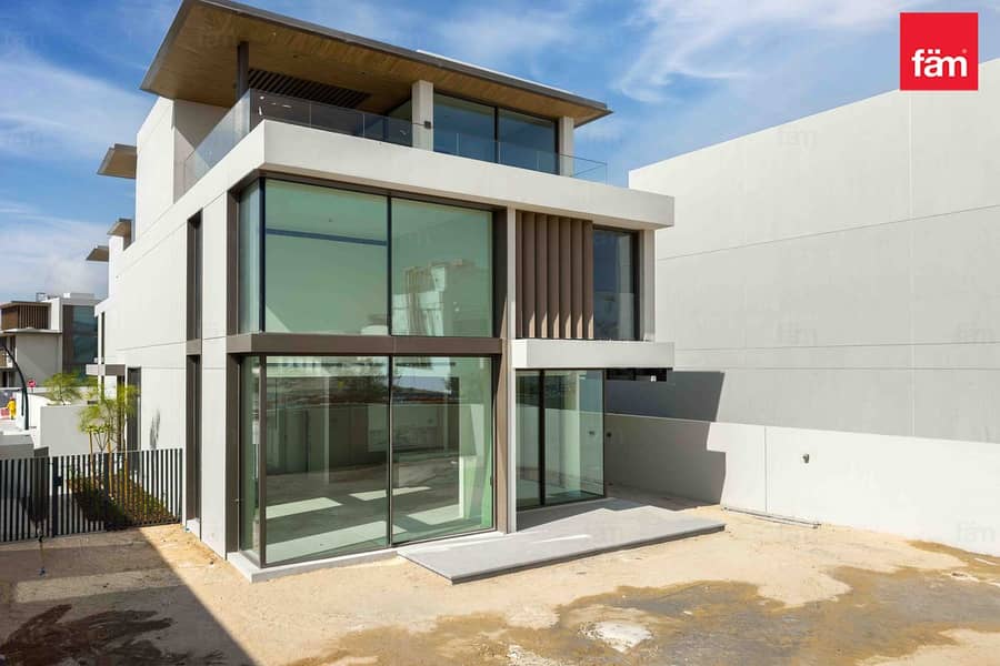 SINGLE ROW CORNER UNIT| BURJ VIEWl NEAR AMENITIES - Image 14