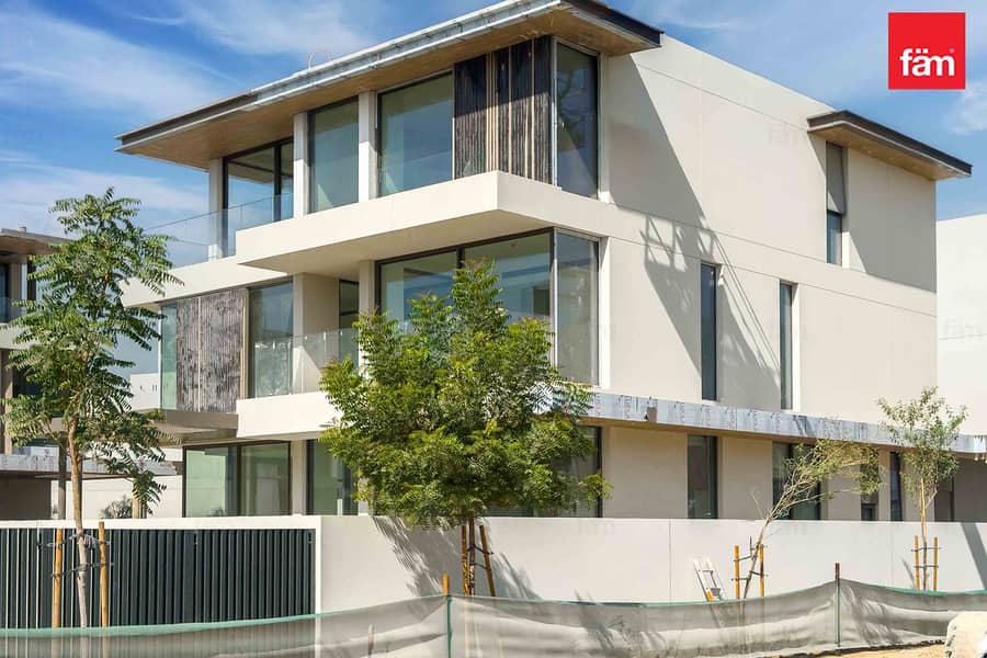 SINGLE ROW CORNER UNIT| BURJ VIEWl NEAR AMENITIES - Image 18