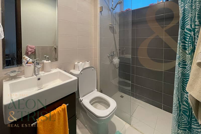 3BR Fully Furnished | Pool Facing | Single Row - Image 24