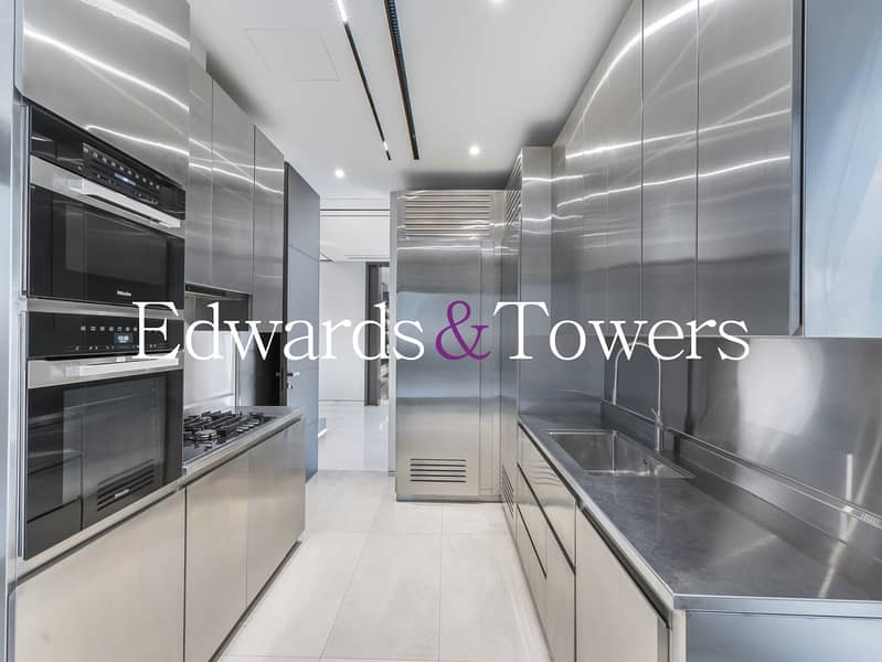 Exclusive | Luxury Upgraded and Furnished | Corner - Image 19